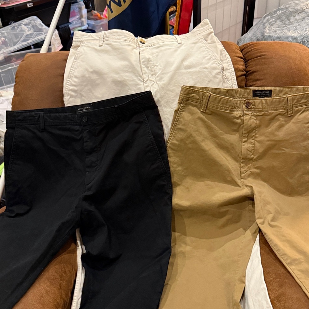 Banana Republic Women’s Chinos - White, Black, Tan 3 pair - Picture 6 of 6